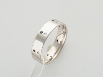 Обручальное кольцо с бриллиантом из белого золота 01О620065