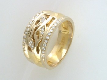 Кольцо с бриллиантом из бело-желтого золота 01К683672
