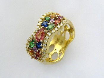 Кольцо с бриллиантом из бело-желтого золота 01К684250