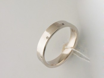 Обручальное кольцо с бриллиантом из белого золота 01О620064