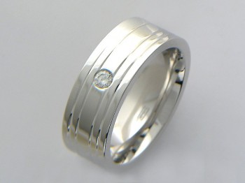 Обручальное кольцо с бриллиантом из белого золота 01О620075