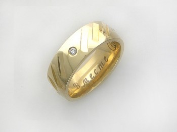 Обручальное кольцо с бриллиантом из желтого золота 01О630109