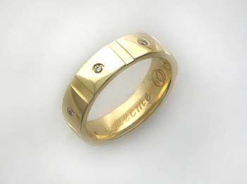Обручальное кольцо с бриллиантом из желтого золота 01О630101