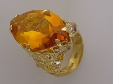 Кольцо с аметистом из желтого золота 750 пробы