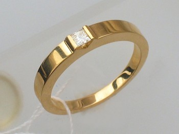 Кольцо с бриллиантом из желтого золота 01К642376