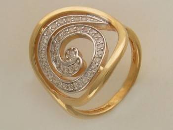 Кольцо с фианитом из желтого золота 01К132737