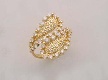 Кольцо с бриллиантом из желтого золота 01К643513