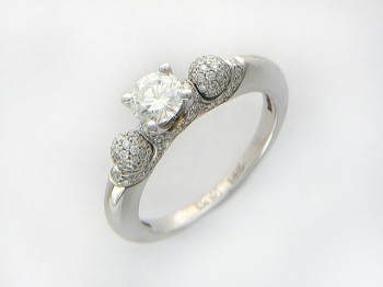 Кольцо с бриллиантом из белого золота 01К674633