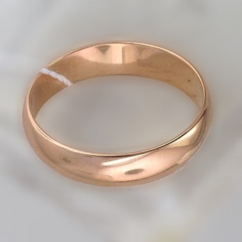 Обручальное кольцо из красного золота 01О010014